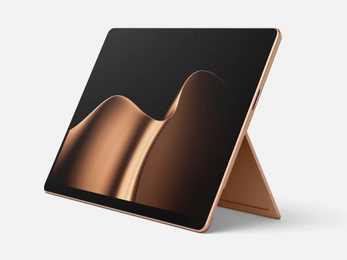 Microsoft Surface Pro (LCD) Copilot+ PC 13" 256GB Tablet with Qualcomm Snapdragon X2 Plus/16GB RAM (2026)